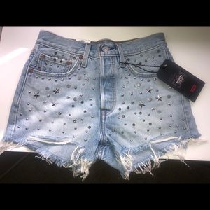 Brand new shorts, they’ve never been worn:)